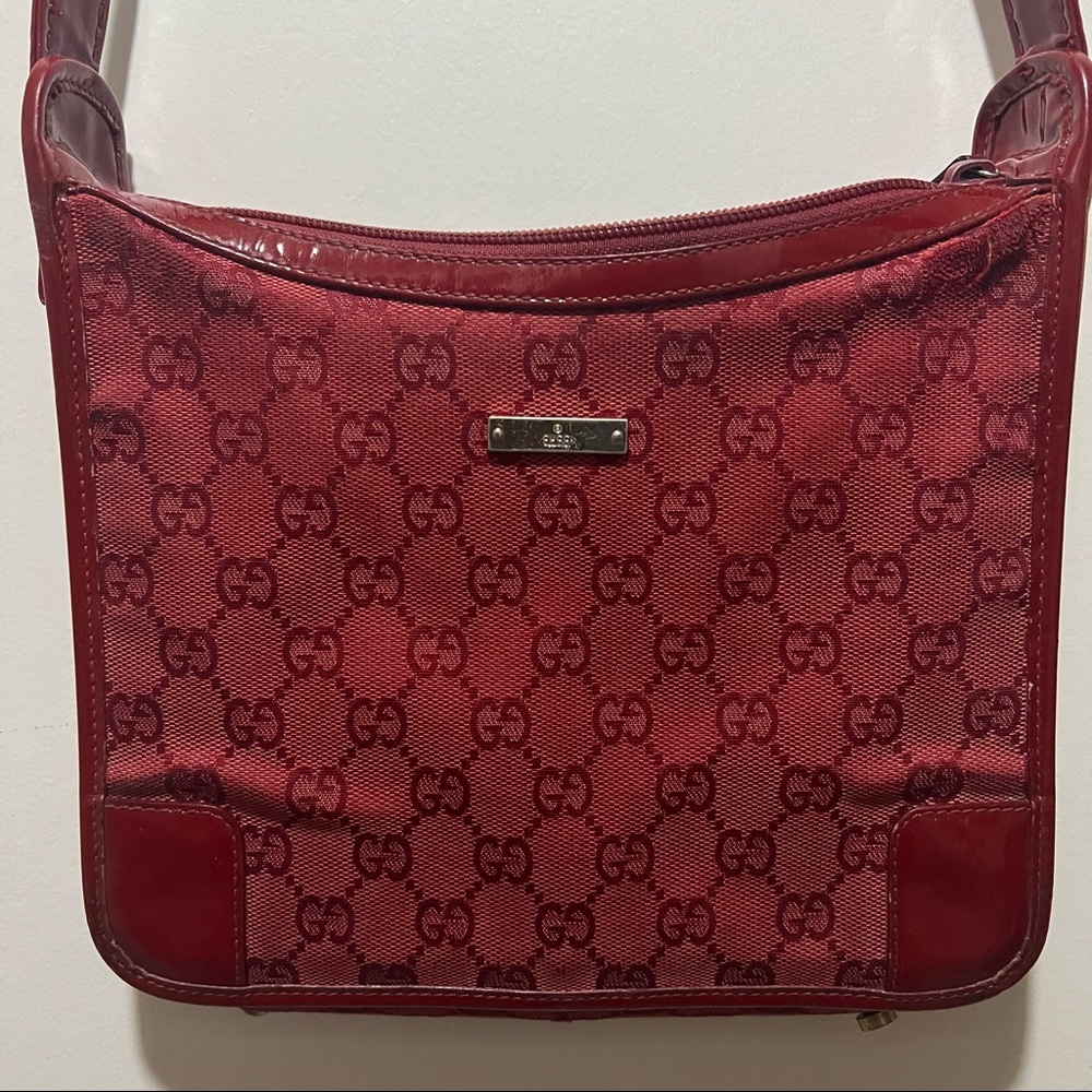 Authentic Gucci Canvas/Patent Leather crossbody